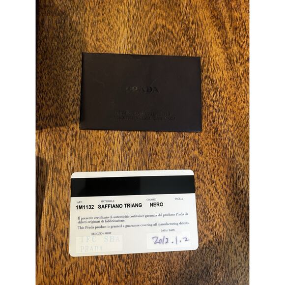 Prada Large Saffiano Leather Wallet 100% Authentic Black Gold Triangle Logo - Picture 4 of 15